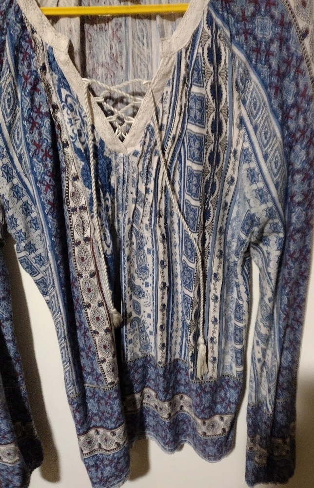 Long sleeve paisley print top